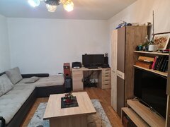 Drumul Taberei- Raul Doamnei Vanzare 3 camere, 3/4, dec, bl 72, termopan